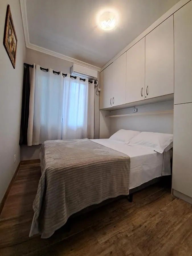 Apto 2 Dorm Bem Localizado Apartamento Balneário Camboriú 0*,  Brasil